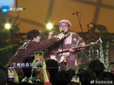 张尕怂《谈恋爱》