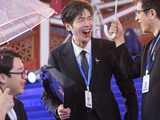 《年会不能停2》剧组亮相北影节红毯白客为张若昀撑伞