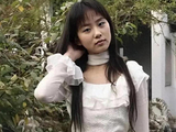 早期的刘诗诗满脸胶原蛋白,青涩灵动未经雕琢,干净气质满满