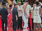 李楠禁赛三年复出，又拿起了小纸条