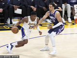 卢卡·东契奇盛赞德约科维奇为“GOAT”——网球传奇场边观战湖人，跨界友谊引热议
