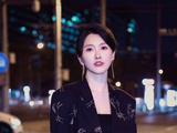 她演《海豚湾恋人》火遍全国，47岁不婚不育，依旧能演“白月光”_角色_徐洁儿_观众