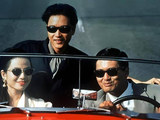 等了35年!《纵横四海》终于要在内地影院上映了,定在5月3日,周润发、张国荣、钟楚红同框,这阵容再也看不到了