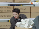 尚雯婕张予曦等明星录制现场争抢免费物品