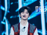 TF家族三代师兄是如何在纪录片中帮助和指导四代练习生的？