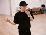 除了《吉量》，周深“深深的”巡回演唱会广州站还有哪些特别的歌曲或表演环节？