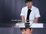 陈思诚导演在片场是如何帮助新人演员蒋龙适应表演和建立自信的？