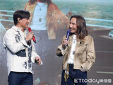 动力火车尾牙狂唱30场! 「吸金破7千万」加码老婆红包:我的就是她的