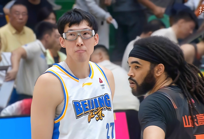 北京92-76大胜山东，周琦罚球8中4，谁是本场最佳？数据不说谎！|北京队|陈盈骏|杰曼|山东队|贝利_新浪体育_新浪新闻