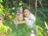 两个可爱的小朋友