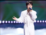 为什么乐评人说周深演唱会的《吉量》比春晚版本更具震撼力？