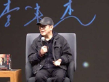 李连杰讲座犀利辟谣：没换心脏，调侃造谣者不如说我换华为心脏小米肝