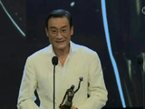 梁家辉早年为何会摆地摊？这段经历对他后来的演艺生涯有何影响？