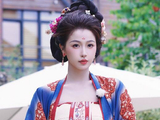 电视剧《云初令》中云初亲生孩子的下落和结局是什么？