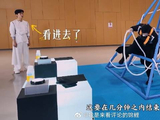 范丞丞闲得慌，镜头一转李晨王鹤棣忙到飞起，区别太明显！