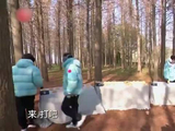魏大勋被杨超越砸头，一瓢下去，直接躺地灵魂出窍