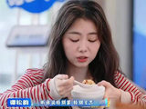 沈月倾诉疲惫获谭松韵暖心分担