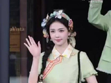孟子义@孟子义 白鹿@白鹿my 奔跑吧簪花造型路透，双美同框太养眼了！