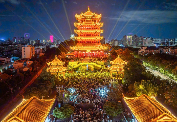 武汉黄鹤楼景区。视觉中国 资料图