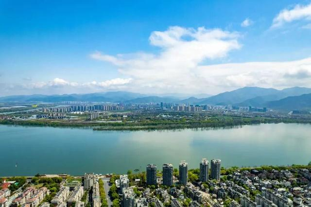 △富阳城景（何建伟/摄）