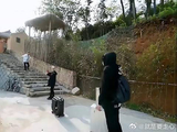 宋丹丹带“老公”闯蘑菇屋，何炅都惊呆了，会是谁呢！