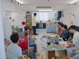 别人都在嗨，就王勉在那担心被邻居投诉，这综艺录得也太有生活感了