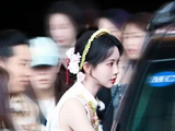 网友如何评价严浩翔在撕名牌环节中展现的分寸感和教养？