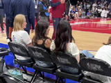 路人偶遇明星爆笑现场，粉丝们也太社牛了！
