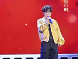 转发~周深北影节闭幕舞台