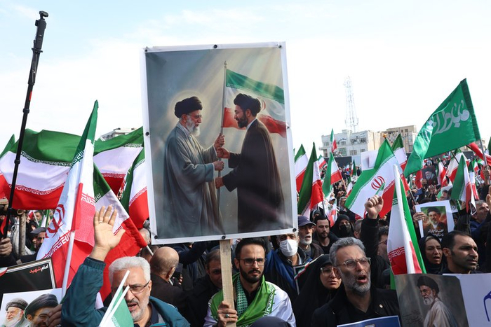 2026年3月9日，伊朗德黑兰，伊朗民众涌上街头举行集会，表达对伊朗新任最高领袖穆杰塔巴·哈梅内伊的忠诚。 IC Photo