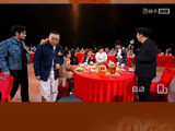 岳云鹏与杜海涛互揭伤疤：一场笑声里的逆袭者共鸣
