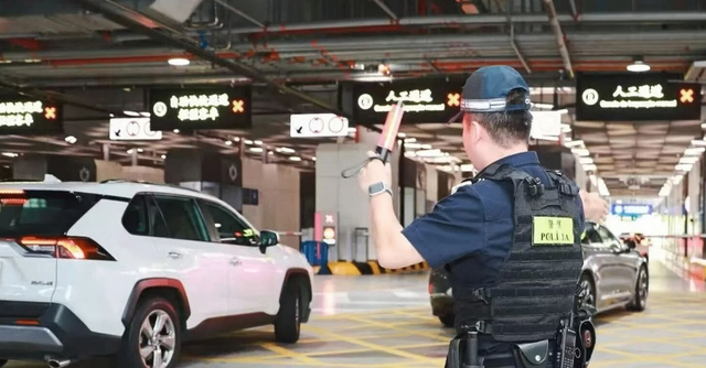 图为横琴口岸“联合一站式”查验车道。（澳门特区治安警察局供图）