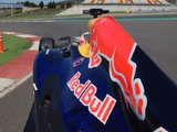 角田裕毅驾驶红牛RB8驰骋土耳其赛道体验V8轰鸣