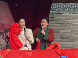 网友万岁山偶遇多对明星夫妇