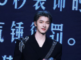 林一在“破茧为一”见面会上表演了哪些突破性的节目？