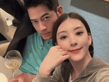 59岁郭富城近况曝光！晒出结婚九周年合影，如今一家五口过得很踏实