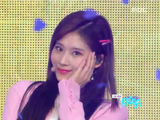 八年前的今天(180428)，TWICE 带来《What is Love?》的现场舞台
