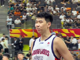 “文班亚昕杜指导世纪握手”