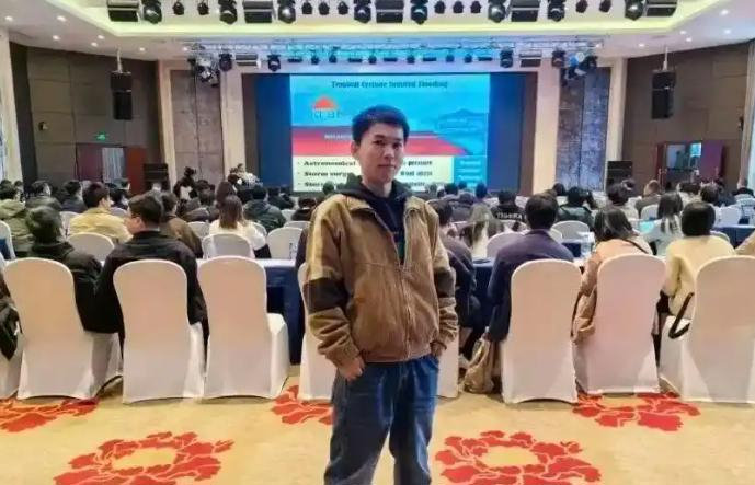 在意大利遇难28岁川大博士遗体已火化，姐姐称会带着弟弟骨灰回国，为他在老家举办一个简单的葬礼