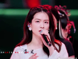 “嘲弄我压抑都动了心”