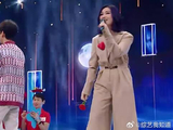 何炅杨千嬅再唱响《选择》，经典永不过时，太好听了
