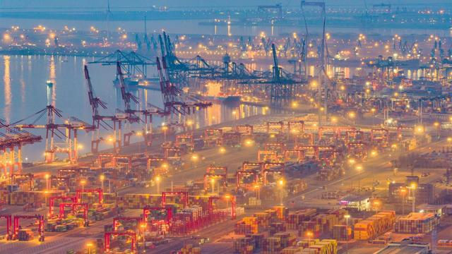 这是2026年3月16日在天津市滨海新区拍摄的天津港（无人机照片）。新华社发（杜鹏辉 摄）