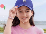 马雅舒晒女儿近照，米雅颜值太会长，12岁颜值已赶超妈妈