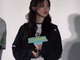 杨超越戴猫耳亮相路演，粉丝互动解锁独家幕后