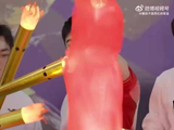 鹿晗在五哈节目中展现中二魂，沉浸自我引热议