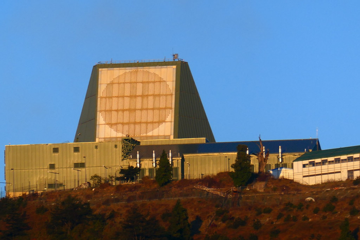 台湾乐山雷达站，部署有美国雷神公司制造的“铺路爪”远程预警雷达（资料图）