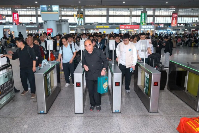 今天（4月30日）午后起，长三角铁路将迎节前出行客流高峰。 “上海发布”微信公号&nbsp;图