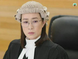 TVB视后片场教新人演哭戏，后辈法庭戏爆发获赞，角色出圈