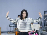 谢娜成都演唱会火出圈，收到时代少年团叮嘱，称票价不够成本