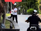 网友三亚偶遇撒贝宁，低调带娃旅游，与网友大聊摩托车舍不得离开